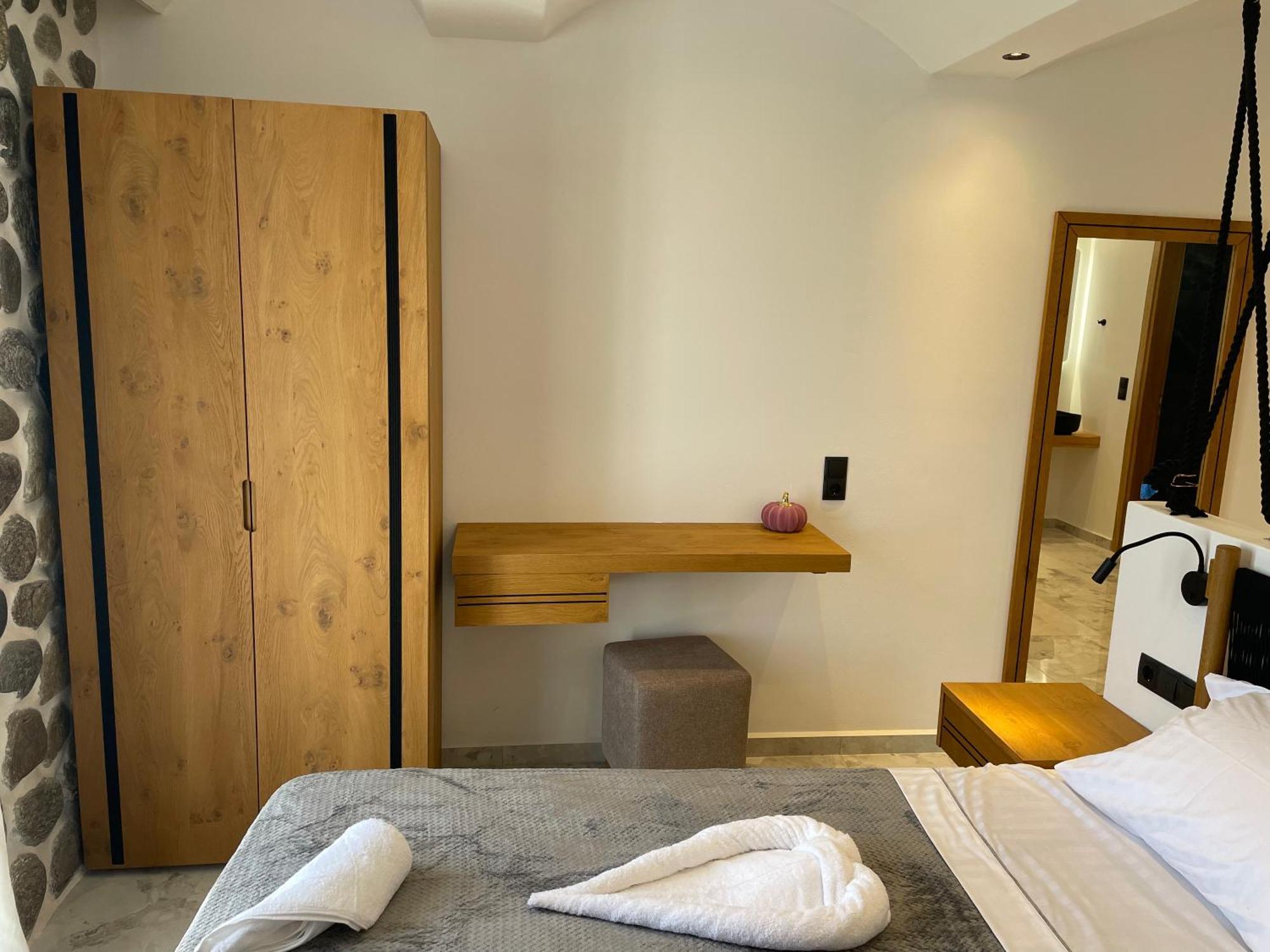 Latramys Suites Mikri Vigla Ngoại thất bức ảnh