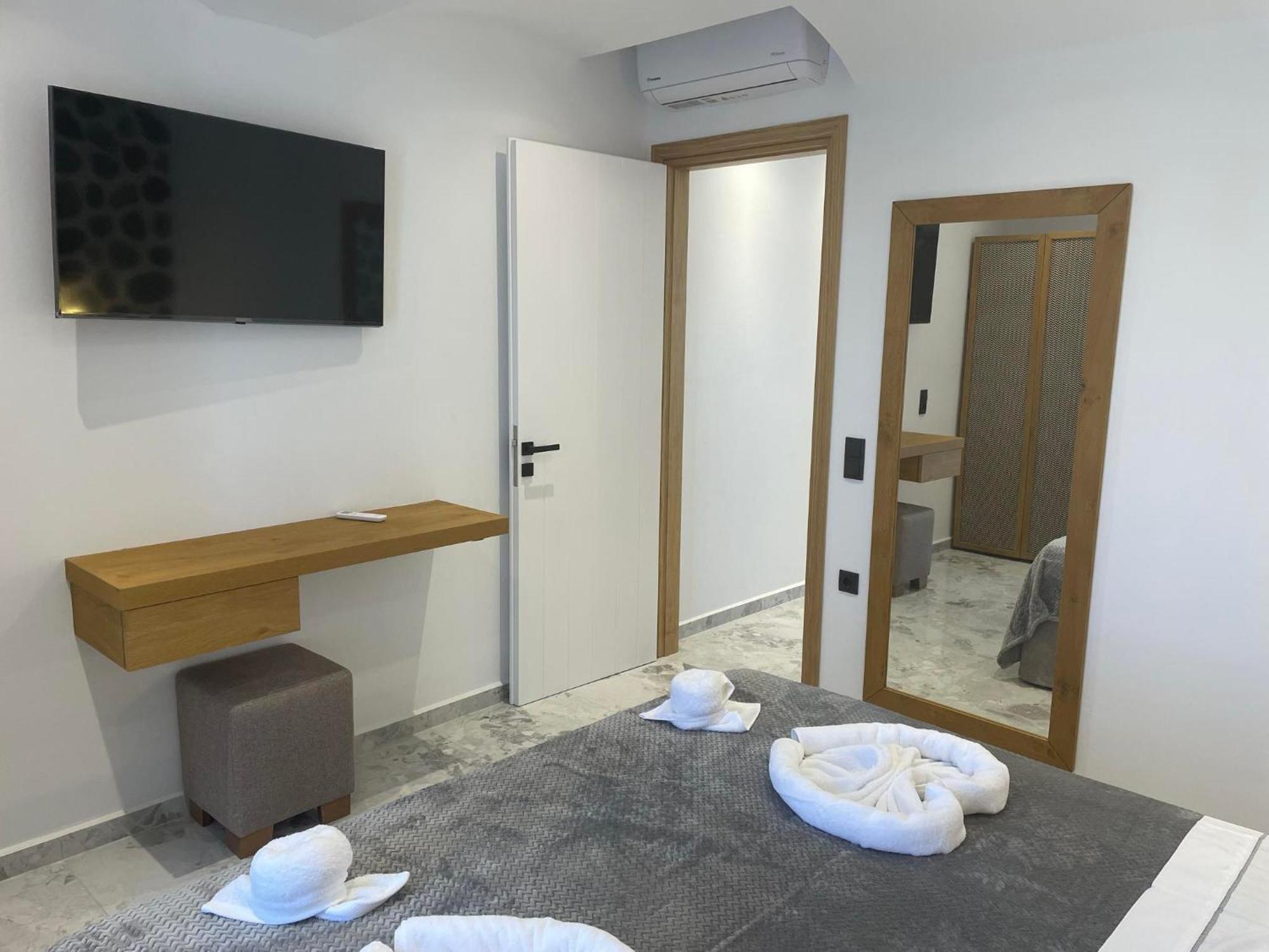 Latramys Suites Mikri Vigla Ngoại thất bức ảnh