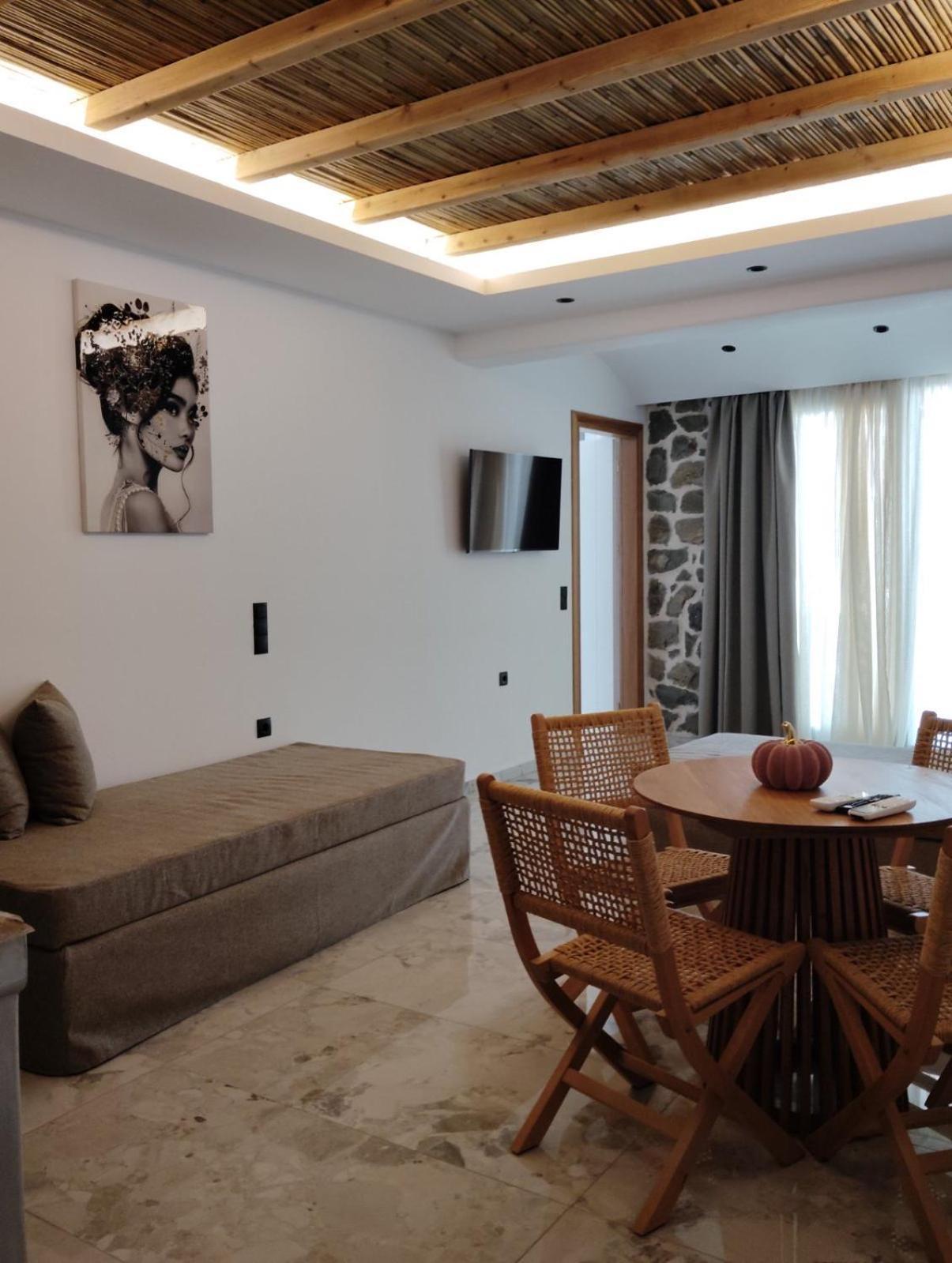 Latramys Suites Mikri Vigla Ngoại thất bức ảnh